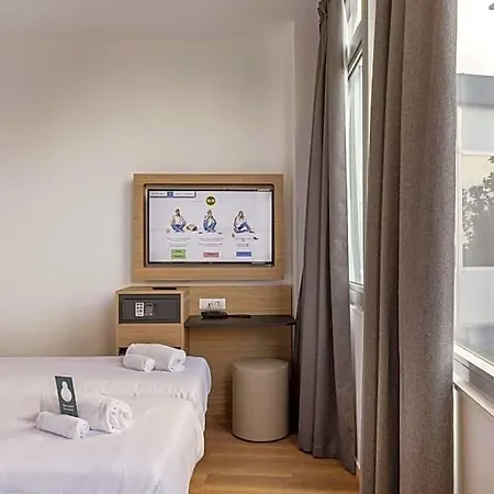G Hotel 4*