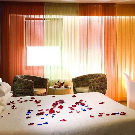 G Hotel 4*